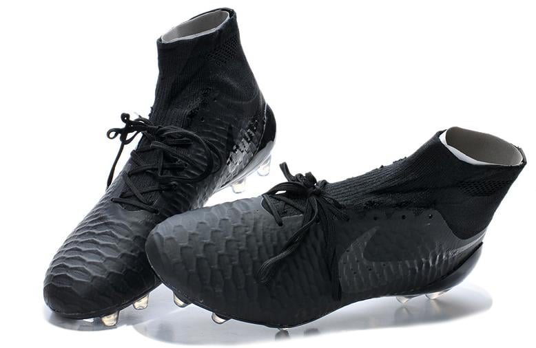 blacked out magistas