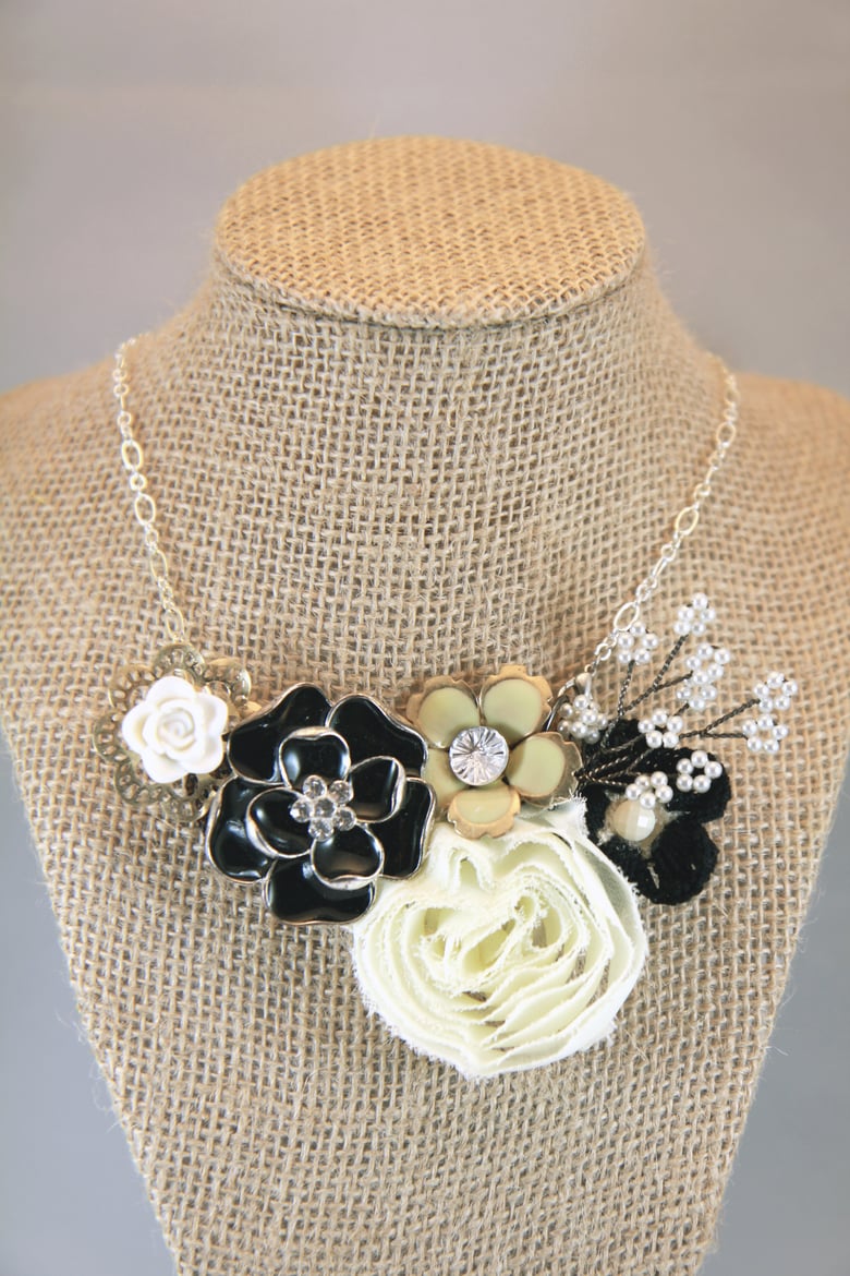 Image of Black and Silver Bloom Brooch/Necklace