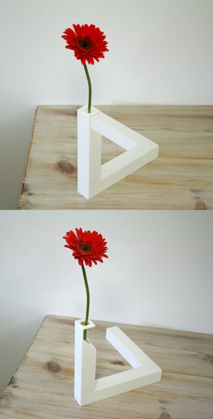 Image of 90º vase