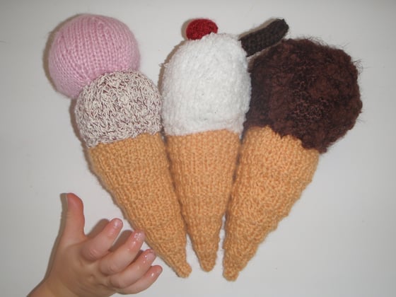 Image of Knitted Ice-creams