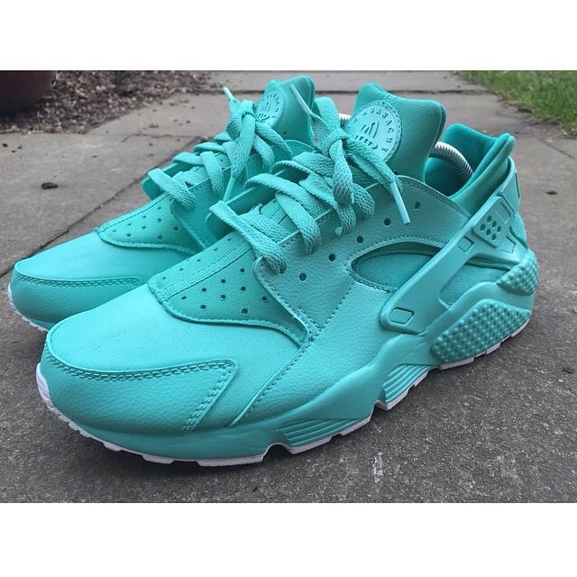 Image of Gift Box Blue Nike Huarache (White sole)