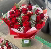 Image 4 of Naomi roses 