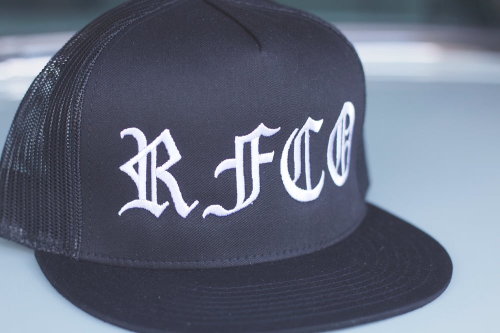 Image of RFCO 5 panel flat bill trucker (all black)