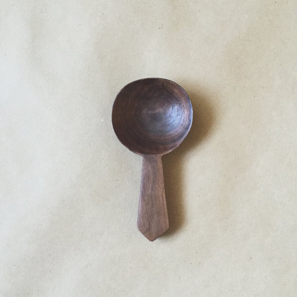 Image of Small Walnut Scoop