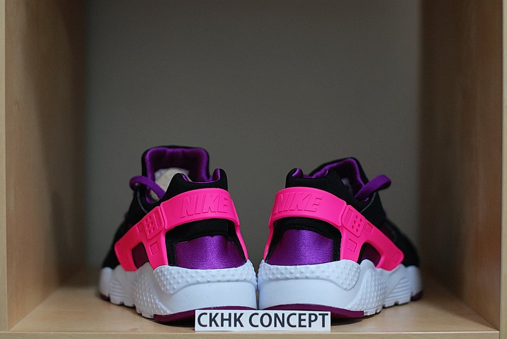 Image of Nike Huarache - Black / Pink