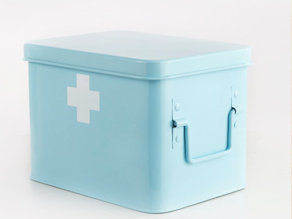 Metal medicine box / Super Normal Objects