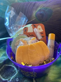 Image 2 of Boo basket 