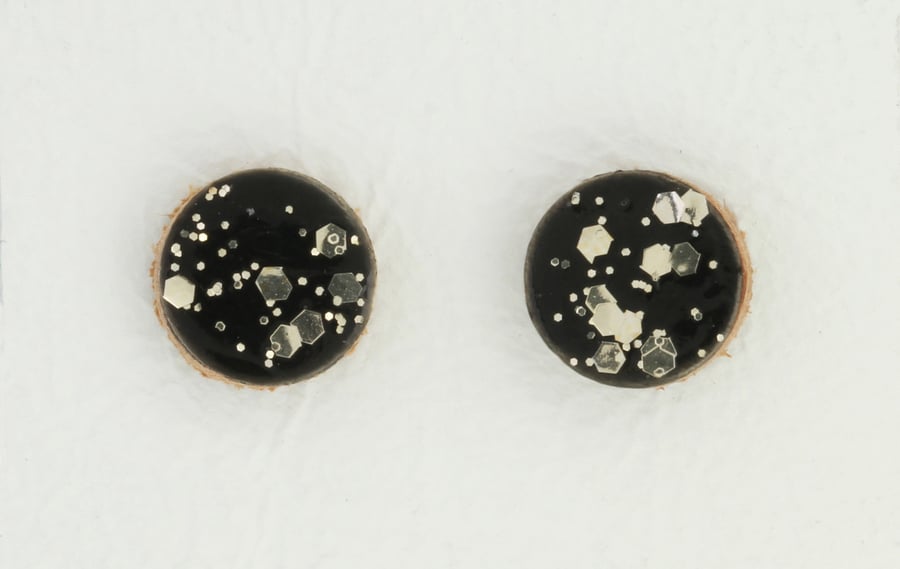 Image of HAND-PAINTED CIRCLE LEATHER stud earrings: metallic edition