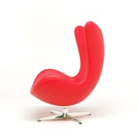 Image 2 of Designer Chairs Miniature – EGG Chair by Arne Jacobsen
