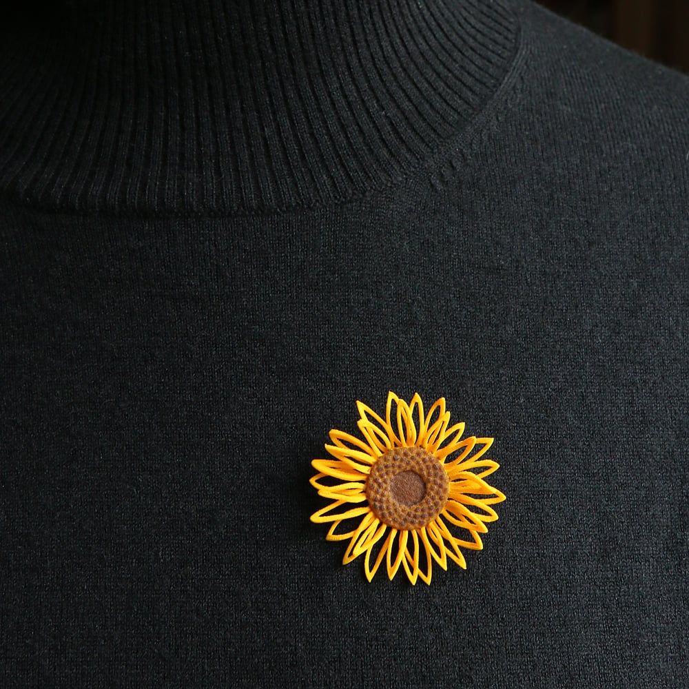 Image of 3D printed Brooch Van Gogh Sunflower 