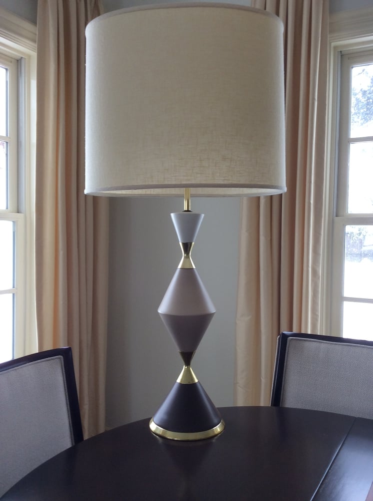 Image of GERALD THURSTON TRI-COLORED PORCELAIN HOURGLASS LAMP FOR LIGHTOLIER