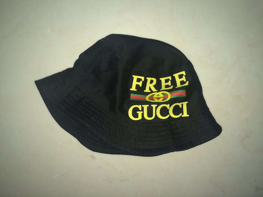 Image of FREE GUCCI BUCKET HAT MED.