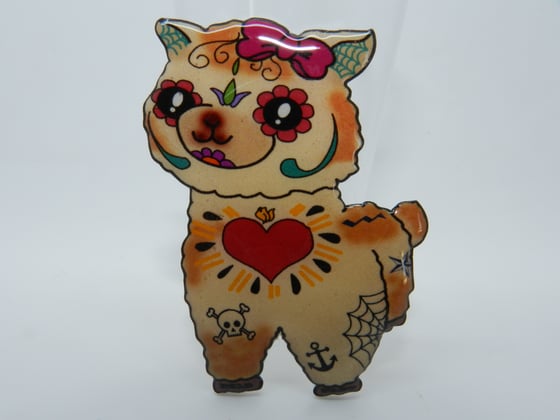 Image of Betsy the Alpaca Brooch