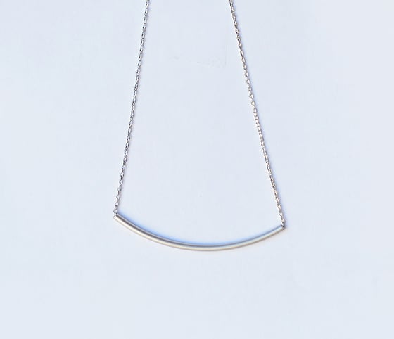 Image of Curved Bar Necklace