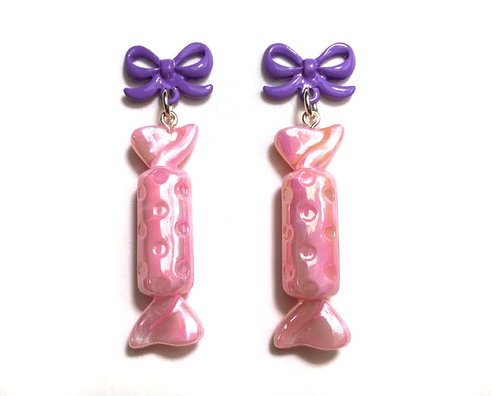 Image of Candy Pop earrings ~ Baby Pink Twist