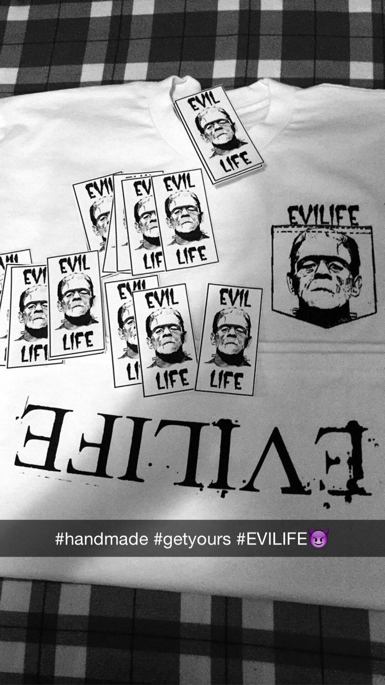 Image of Pocket Tee/EVILIFE