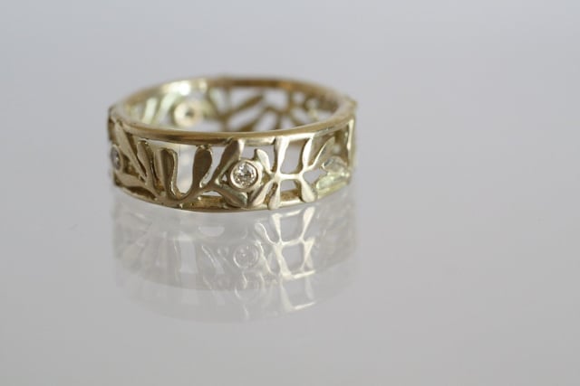 Image of Rue Leaf Ring with Diamonds