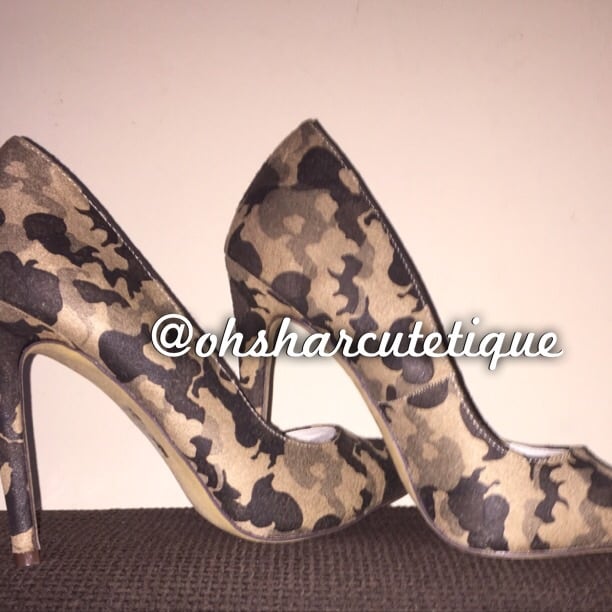 Image of Camouflage & In Charge Pumps