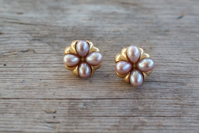 Image of Pearl Pod Earrings