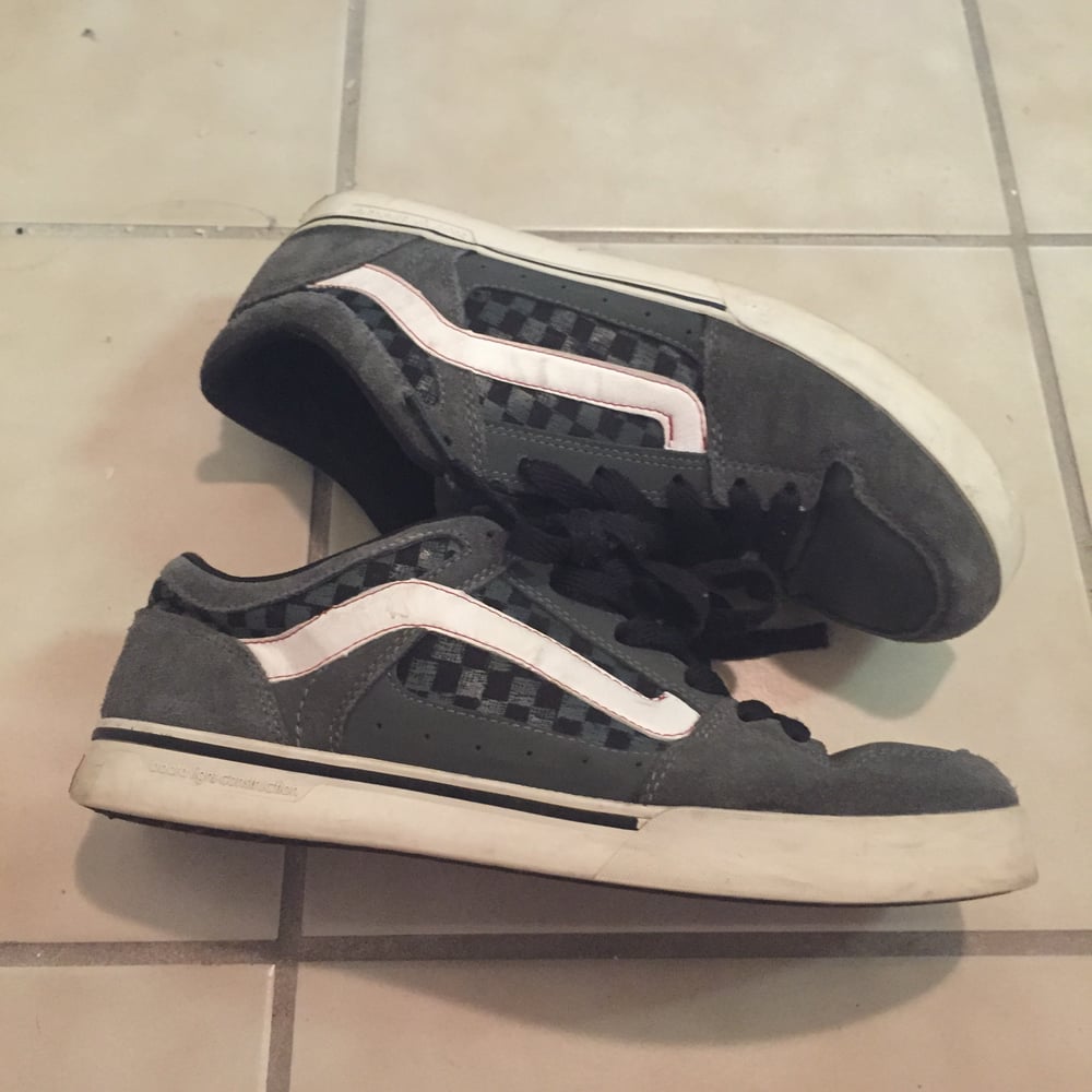 Image of Vans off the wall sneaker size us 10
