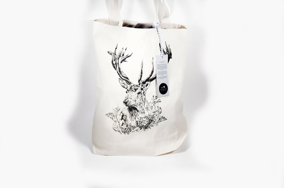 Image of "Cervidae" Stag Tote Bags