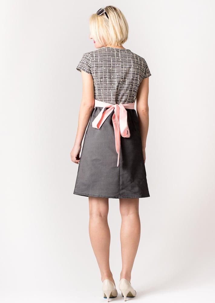 FARMHOUSE DRESS: Triangle Print | Emily G Clothing