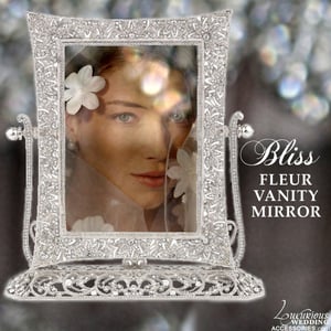 Image of Bliss Fleur Vanity Magnification Mirror