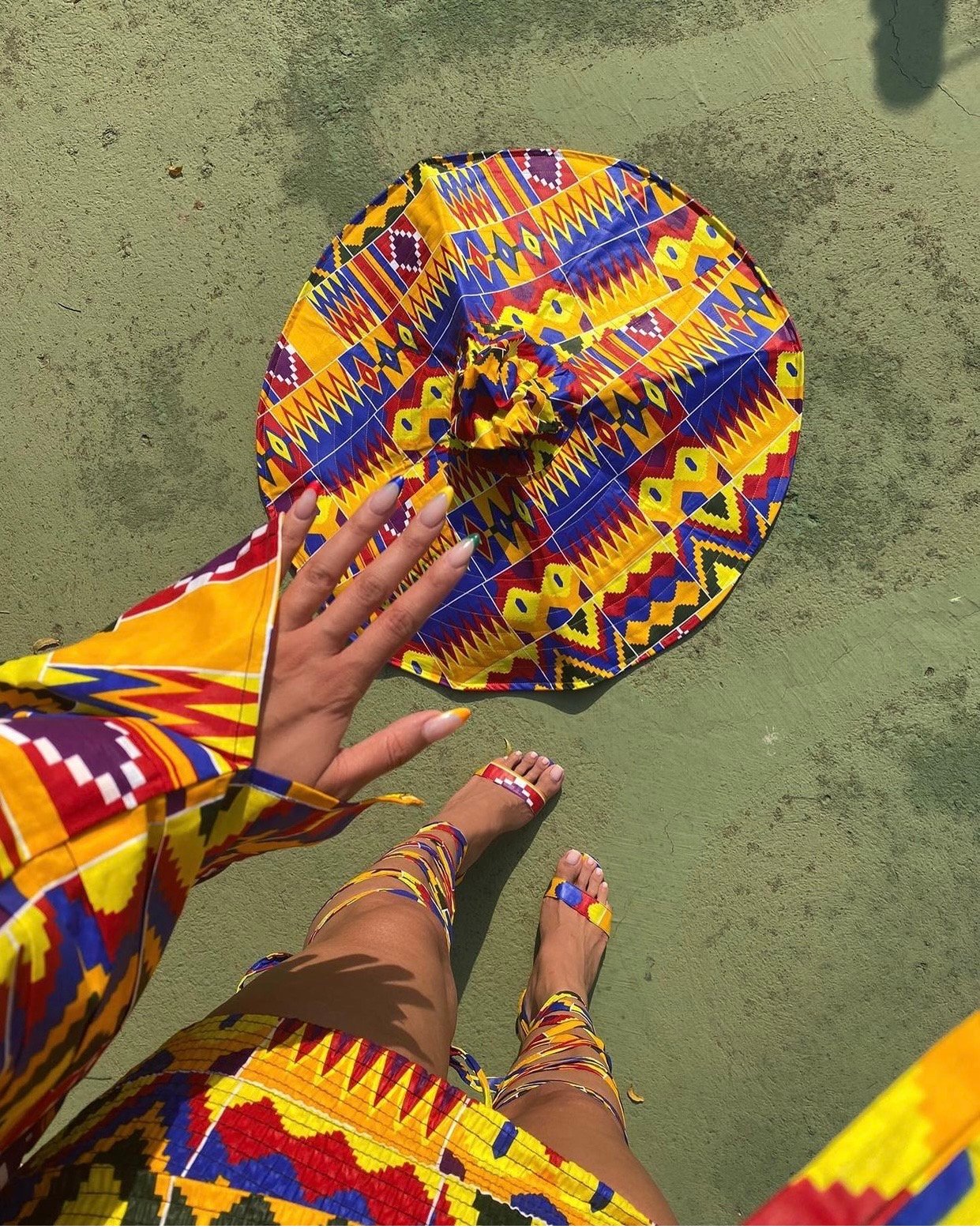 Image of 'KENTE' PRINTED ELASTIC DRESS WITH PUFF SLEEVES (MEDIUM)