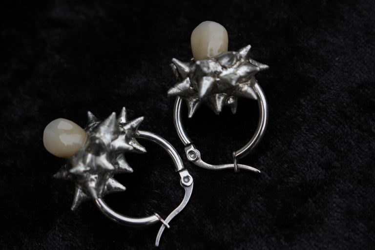 Dead Good spikey dentures earrings Image 2