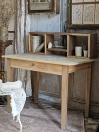 Image 1 of Le bureau à casiers