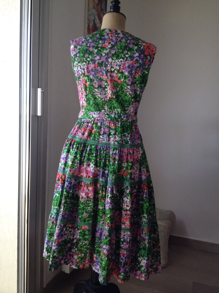 Image of Belle robe d été 50' en coton fleuri