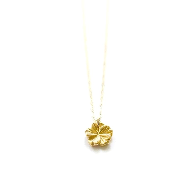 Image of Tiny hibiscus necklace gold