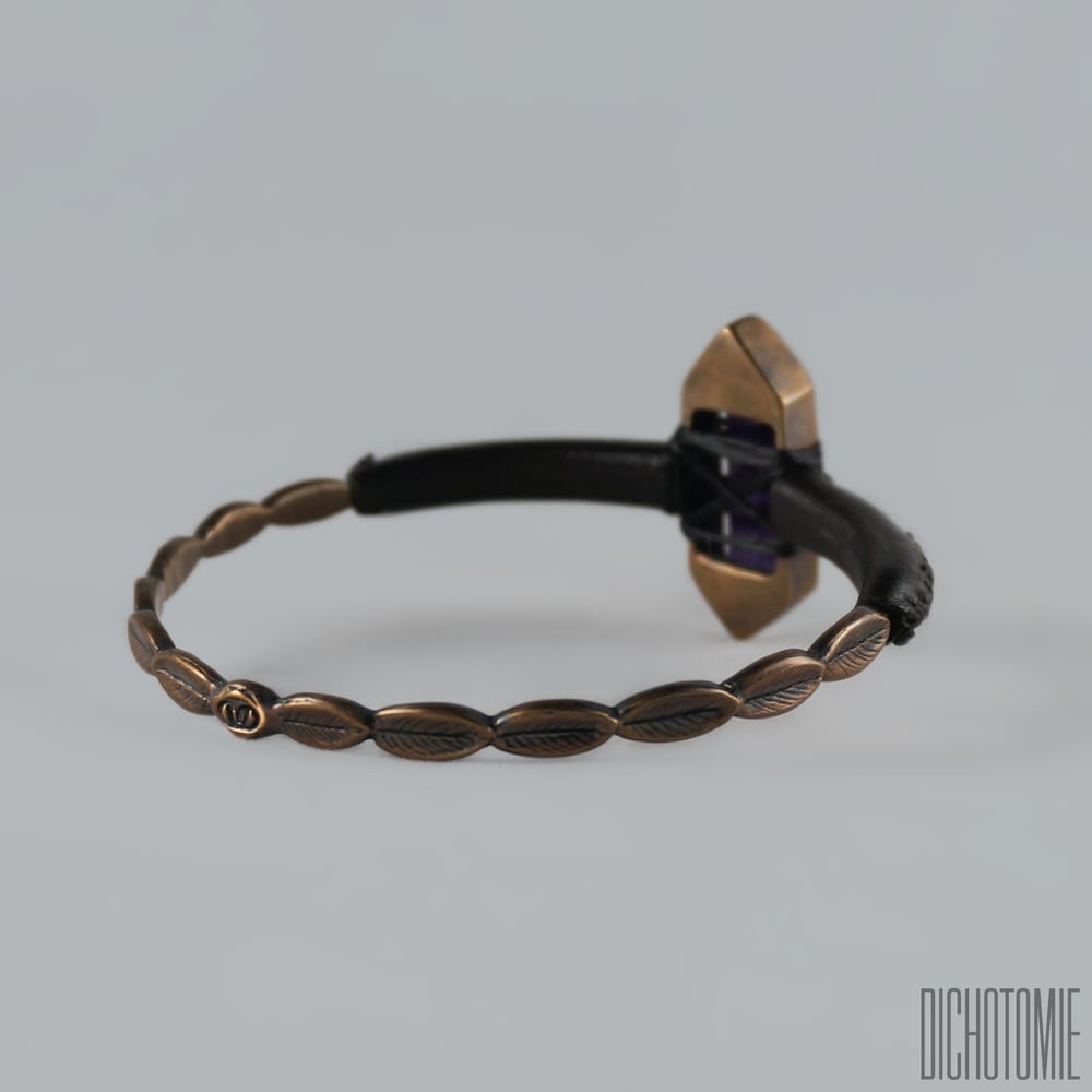 Image of The Sage Circle Wristlet in Bronze