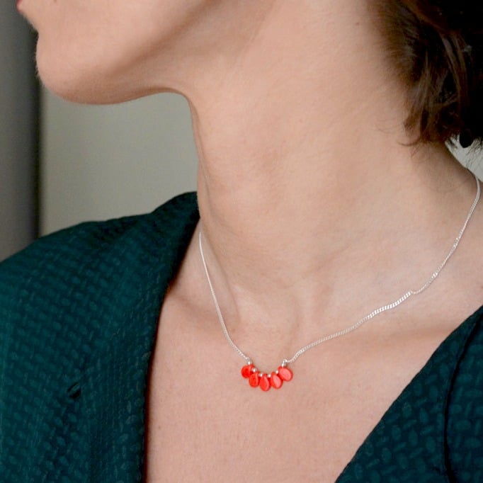 Image of Collier Fleur Pétales rouges - 5 coloris - "Hana"