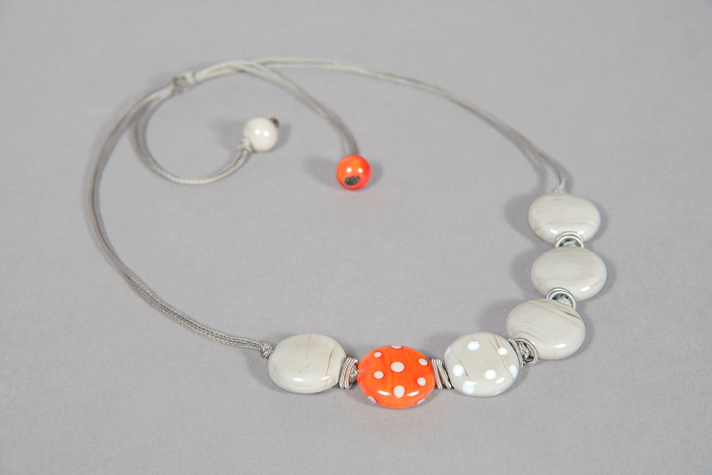 Image of collana MINNIE in perle di vetro di Murano