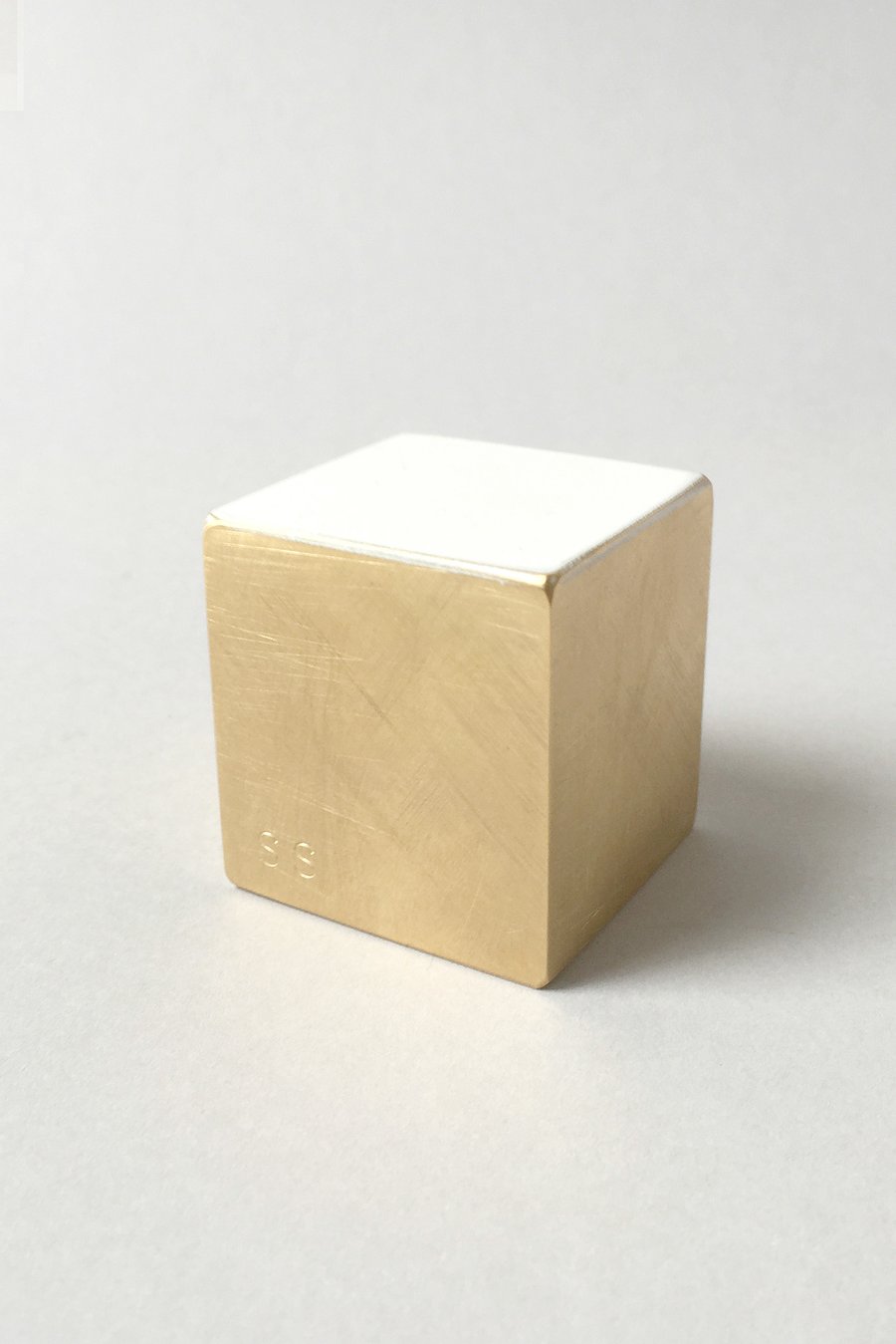 Image of Float paperweight - Square :: SOLD OUT ::