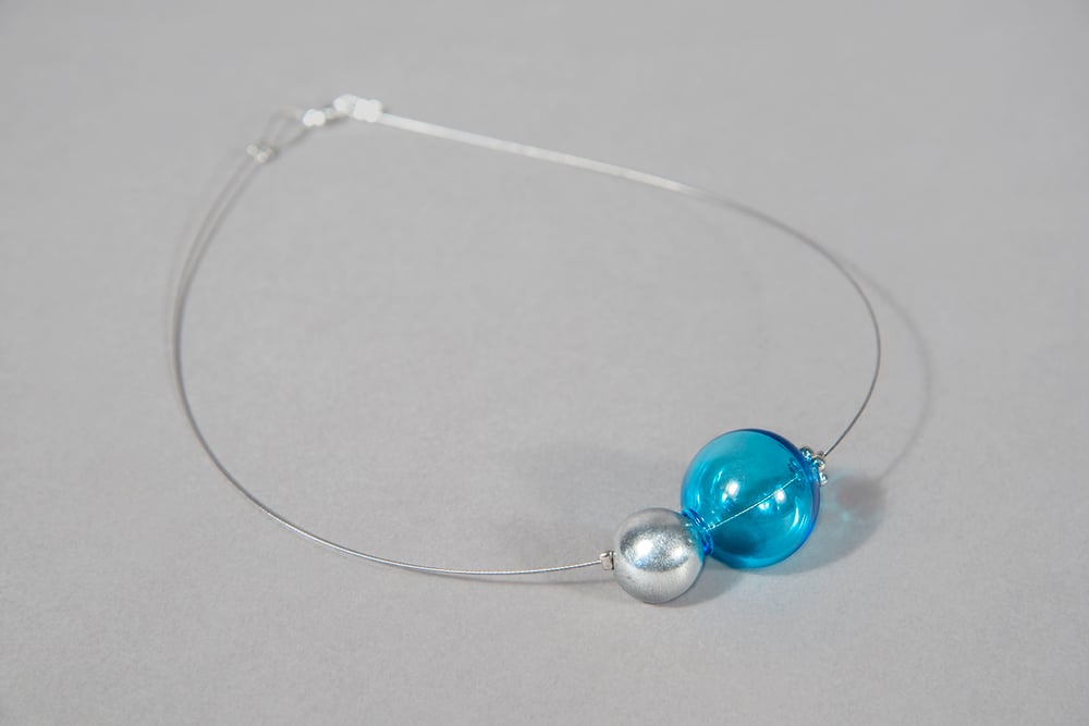 Image of collana MINIMALIA in perle soffiate di vetro trasparente di Murano