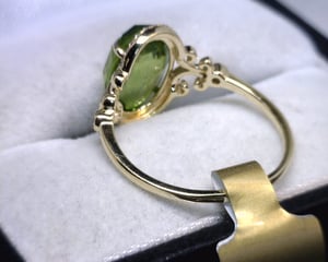 Image of 14K Yellow Gold Peridot / Diamond Ring