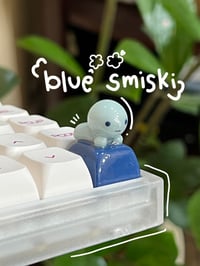 Image 1 of Blue smiski keycap 🌀🪴