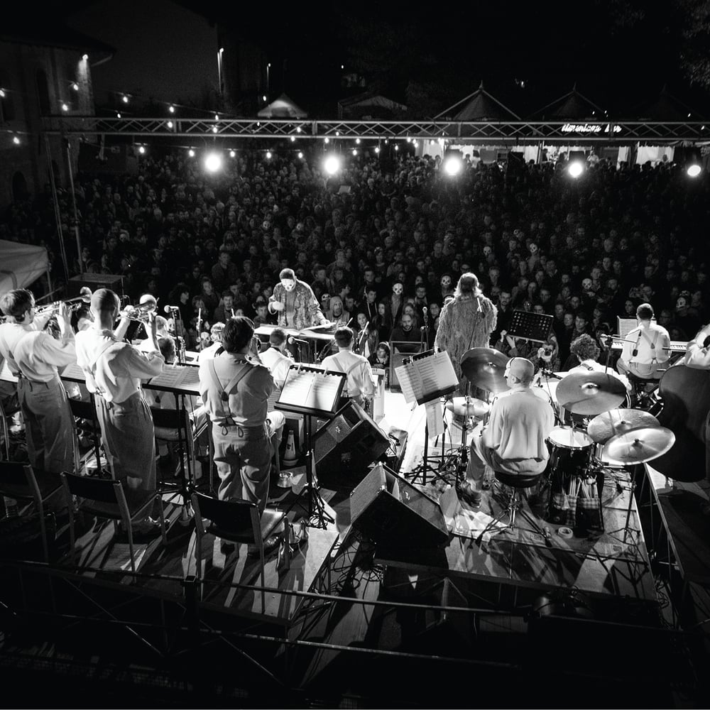 Tre allegri ragazzi morti & Abbey Town Jazz Orchestra - Quando eravamo swing