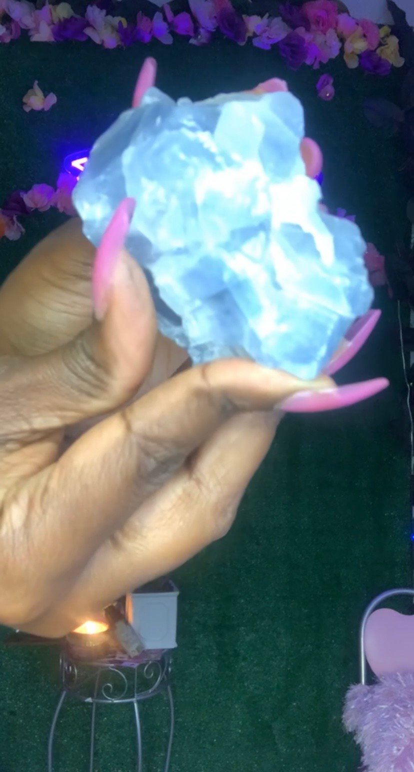 Image of (New)  Celestine(Celestite)Crystal-Healing stone (The Heavenly stone)