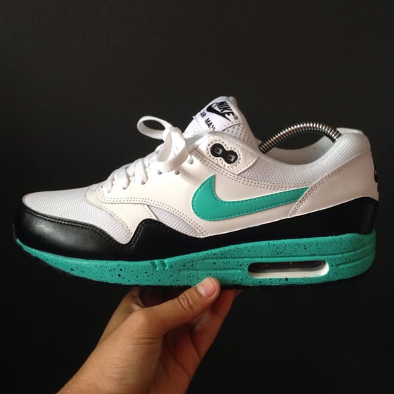 Image of Nike 'Air Max Tiffany Oreos'