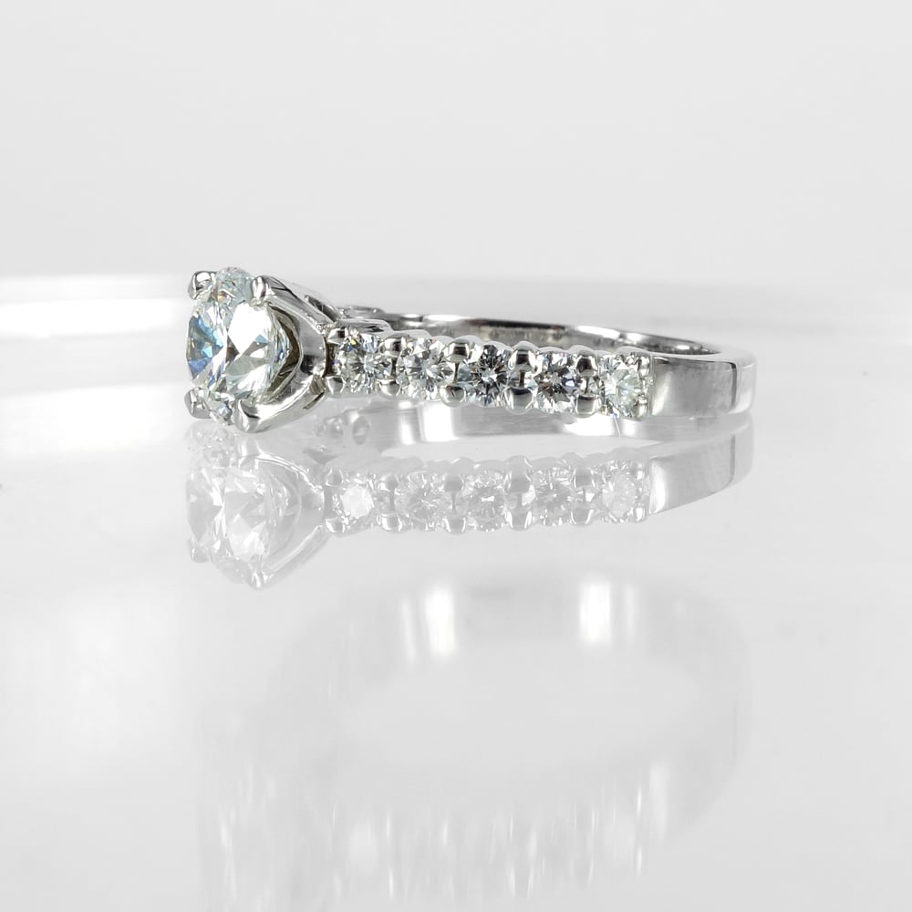 Image of PJ4805 Diamond engagement ring with claw set shoulders
