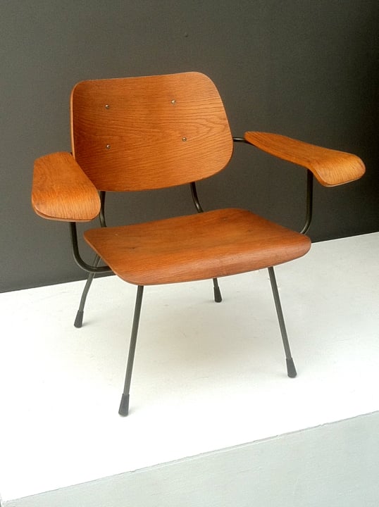 Image of Bent Ply Lounge Chair by Pilastro