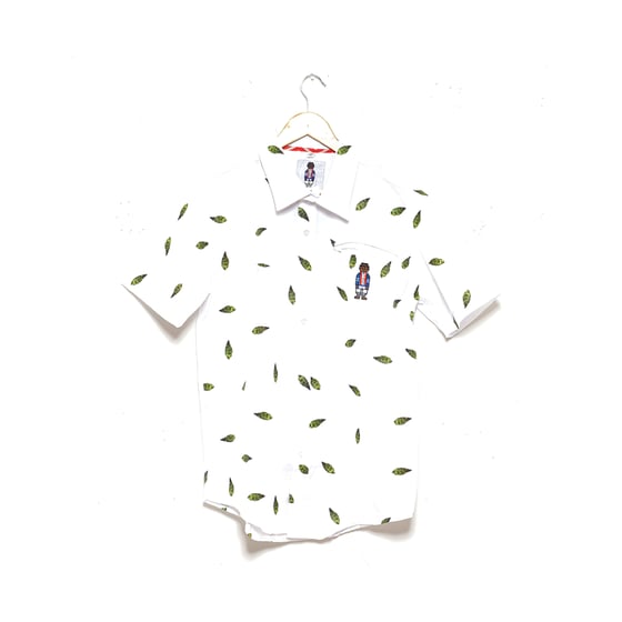 Image of RchWrdo Safari Leaf Button Up (white)