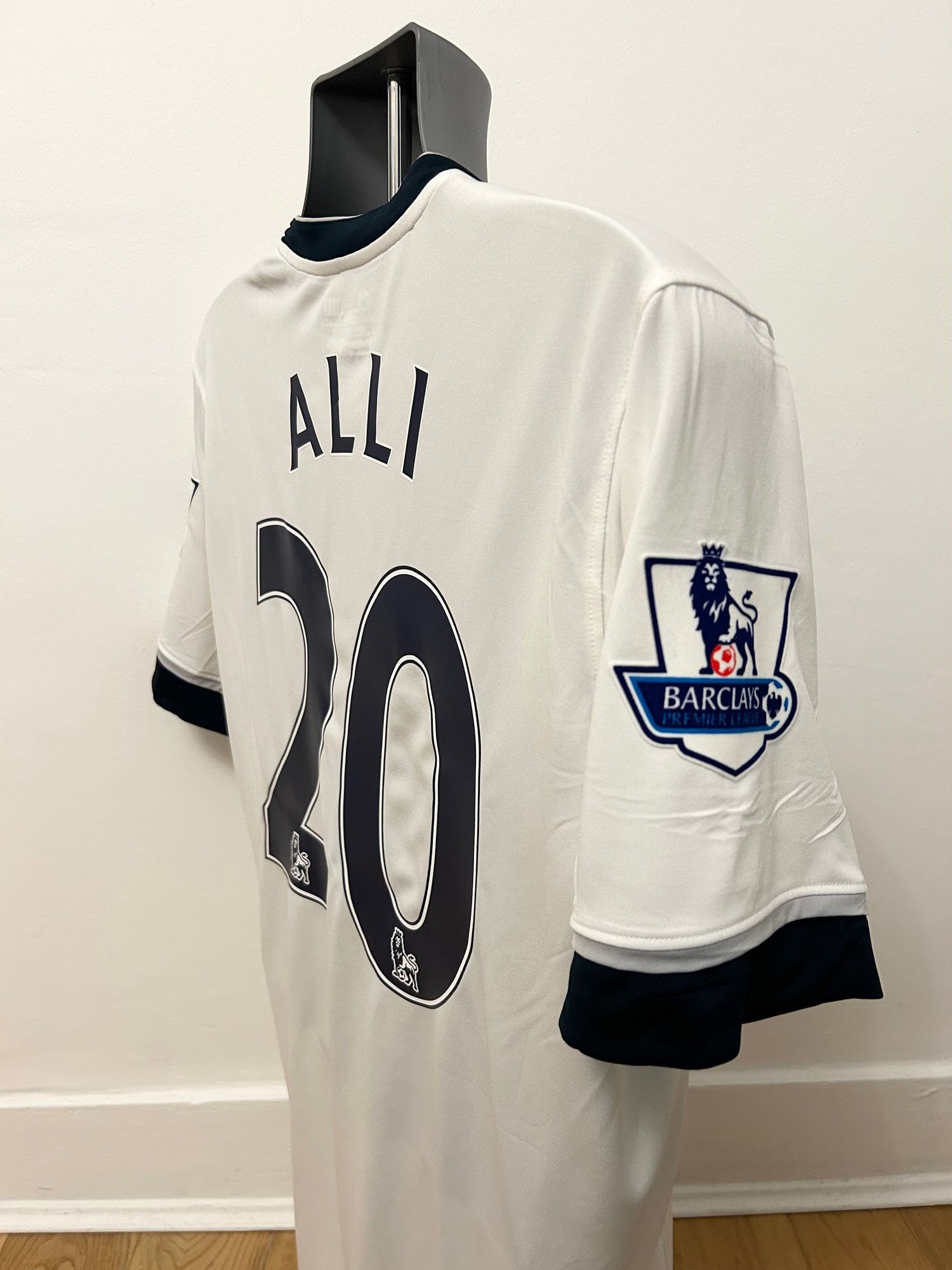 Image of Tottenham Hotspur “ALLI 20” 2015/16 Home Shirt + patches (L)