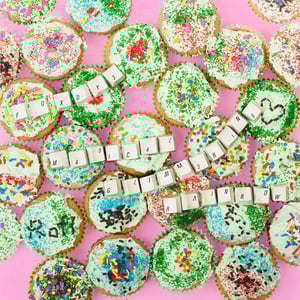 Image of M4g1c47 G71mm3r1ng R41nb0w