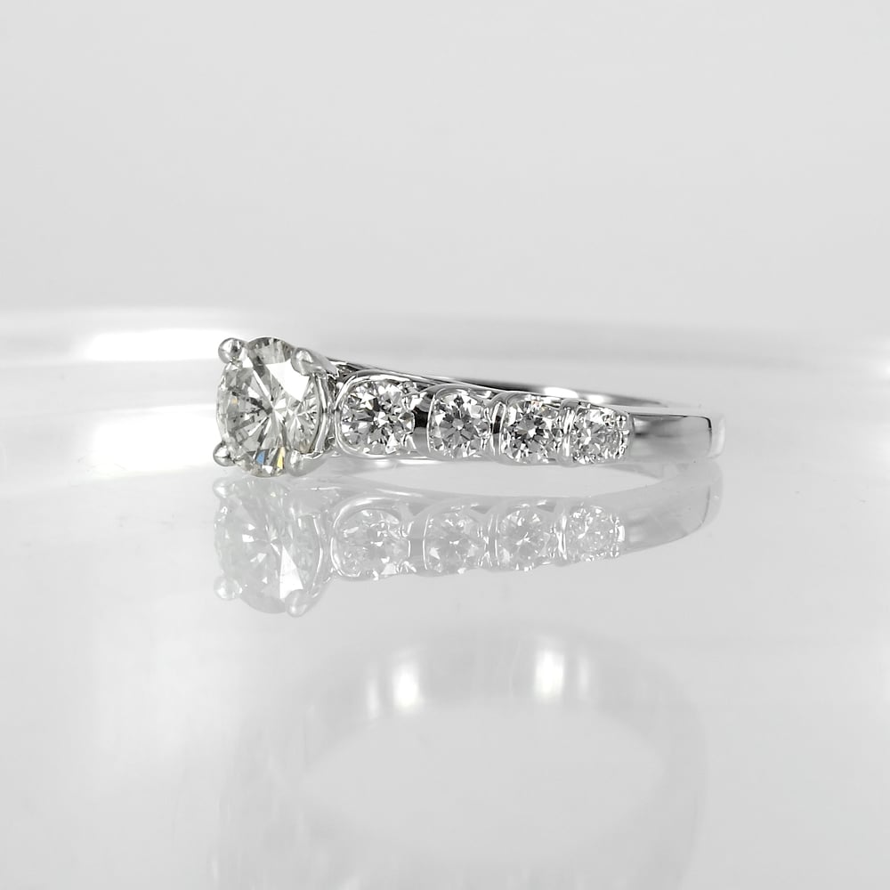 Image of PJ4695 Diamond engagement ring
