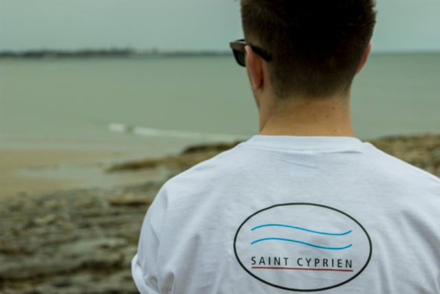 Image of Saint Cyprien Script Front & Big Logo back