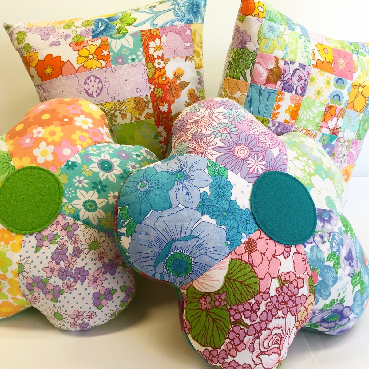 Flower cushion pattern | The Crafty Squirrel